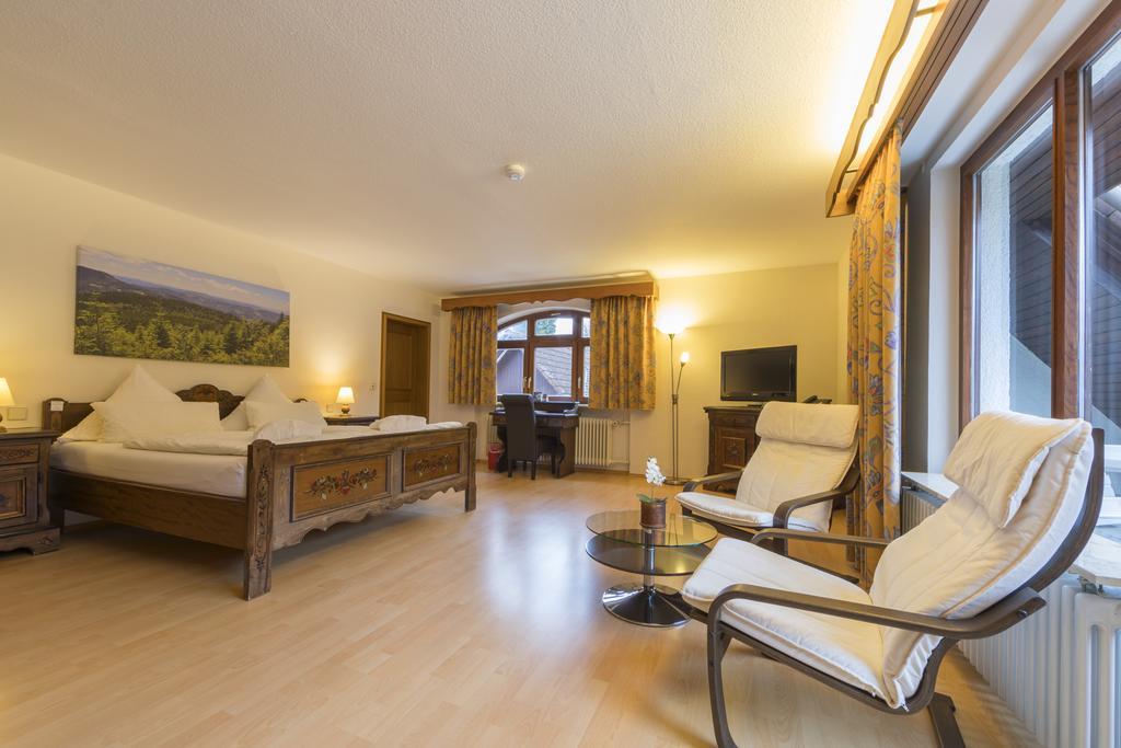 RelaxHotel Tannenhof Sasbachwalden Exteriör bild